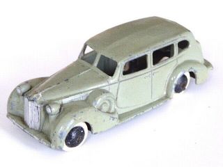 Pre War Dinky 39a Packard 8 In Grey With Lacquered Baseplate.