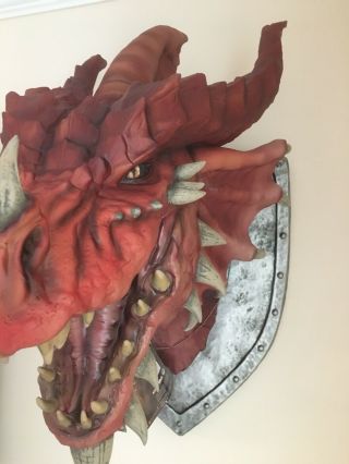 Red Dragon Trophy Plaque - WizKids - Dungeons and Dragons Miniatures 3