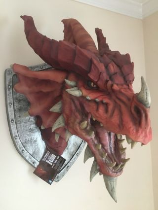 Red Dragon Trophy Plaque - WizKids - Dungeons and Dragons Miniatures 4