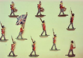 17 SAE figures BRITISH infantry marching 1815 Waterloo,  30 mm 3