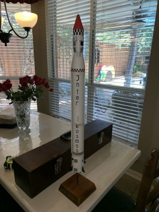 Vertikal 4 Russian Rocket Model Custom Engineer Display With Custom Carry Case