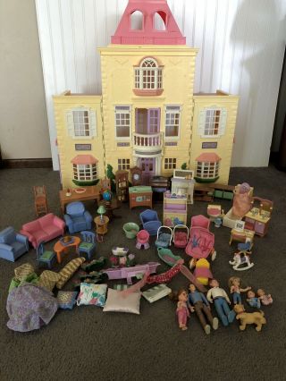 Fisher Price 2005 Vintage Loving Family Grand Mansion Dollhouse W/ Accessories