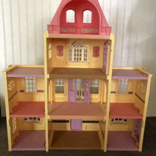 Fisher Price 2005 Vintage Loving Family Grand Mansion Dollhouse W/ Accessories 2