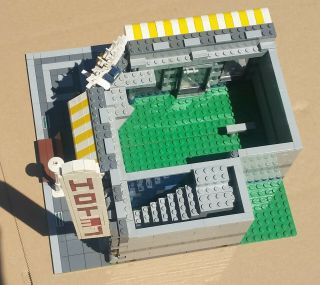 Lego 10182 Cafe Corner 10