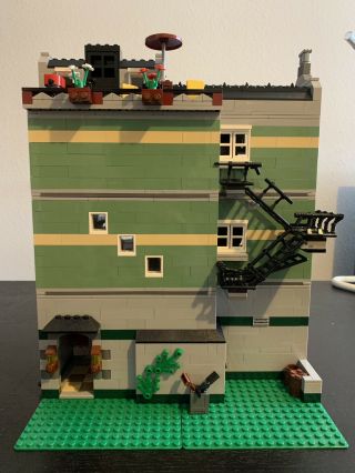LEGO 10185 Creator Green Grocer 2