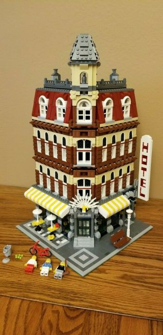 Lego 10182 Cafe Corner - With Extra Floor