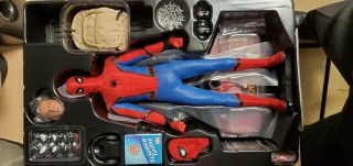 hot toys 1/6 scale spiderman homecoming tech suit 6