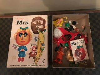 Vintage - Hasbro Mrs.  Potato Head Set - 1960 