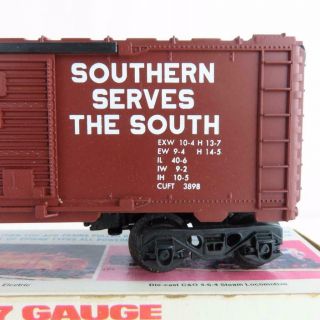 Lionel 6 - 9700 Southern Boxcar Brown with White Lettering 6
