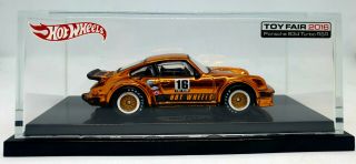 Hot Wheels - 2016 Toy Fair Exclusive 1:64 Porsche 934 Rsr Turbo Gold Car