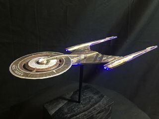 Star Trek Uss Discovery Model - Polar Lights 1/2500 Scale - Fully Built,  Lights