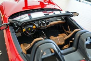 BBR 1:18 Ferrari F60 America Red Rosso Corsa 322 with display case/ MR Looksmart 3