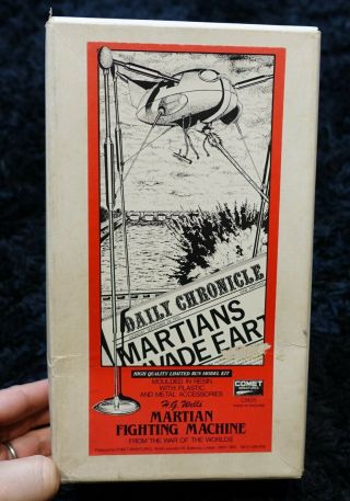 H.  G.  Wells The War Of The Worlds Martian Fighting Machine Comet Model Kit