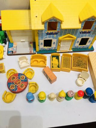 Vintage Fisher Price Little People Play family Yellow House 952 3