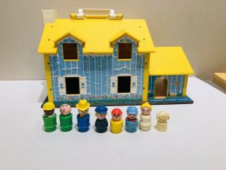 Vintage Fisher Price Little People Play family Yellow House 952 8