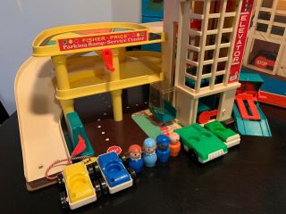 Vintage Fisher Price Little People Parking Garage 930 w cars and people Complete 2