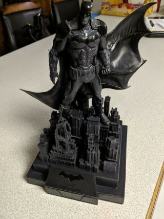 Batman Statue From A Grateful City In Memory Of The Gotham Knight Statue