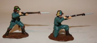 Trophy of Wales,  WW1 German Stormtroopers Attacking 5 Figures 3