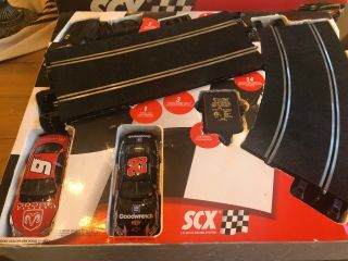 SCX 1:32 NASCAR Tri - Oval Speedway Slot Car Set Kevin Harvick/Kasey Kahne 2