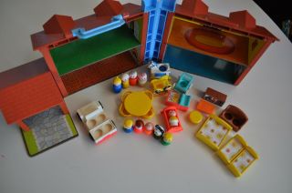 Vintage Fisher Price Little People Tudor House With Furniture And People