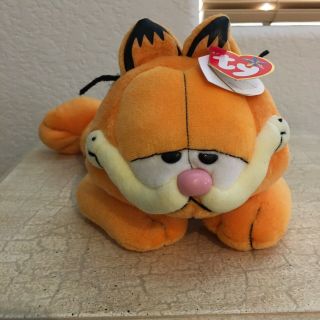 Ty Beanie Buddy - Garfield The Cat (sleeping/laying Version) - 2006