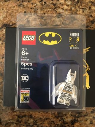 SDCC 2019 LEGO MINIFIG SET: Spider - Man,  Barb And Batman.  All ready to be Shipped 8