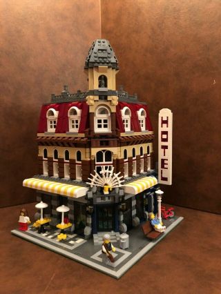Lego Cafe Corner (10182) 100 Complete And Manuals