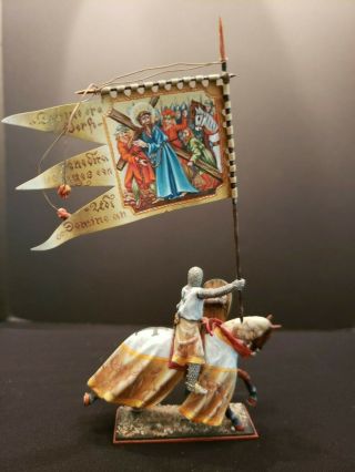 St.  Petersburg 54 Mm Metal Mounted Crusader With Large Banner