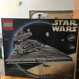 LEGO Star Wars UCS Imperial Star Destroyer (10030) 2