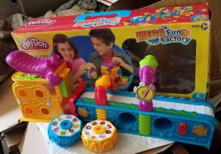 Play - Doh Mega Fun Factory Set Conveyor Belt Press