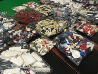 Open Box LEGO Grand Carousel 10196 100 Complete All 27 Bags 5
