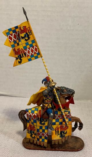 Aeroart St.  Petersburg - Russia 14th Century Mounted Knight W Flag - Yellow Red Blue