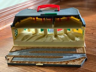 Thomas & Friends Take N Play Learning Curve Diecast Tidmouth sheds/roundhouse 2