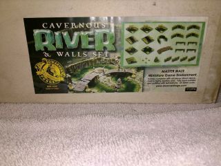 Dwarven Forge Cavernous River And Walls Set (26)