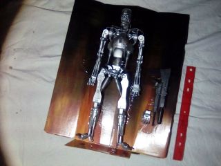 V Terminator 2 T - 800 Endoskeleton 18 " Figure Neca