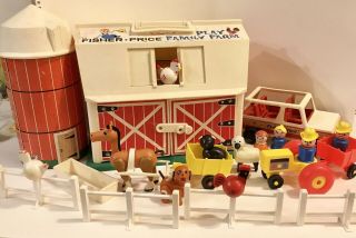 Fisher Price 915 Family Farm Barn Silo Animals Tractor