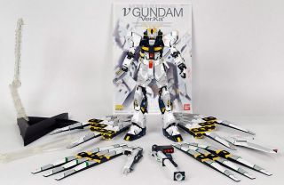 Official Bandai 1/100 RX - 93 Nu Gundam with Expansion Kit Built and Painted 2