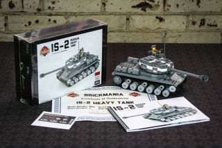 IS - 2 Russian Heavy Tank - Display Model - Brickmania® Building Kit 4
