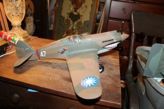 Us Wwii 21st Century Toys 1/18 Scale P - 40 Warhawk With Pilot Flying Tigers
