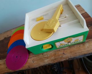 Vintage Fisher - Price Sesame Street Music Box Record Player Complete Set 10 Songs