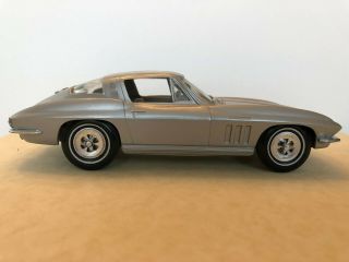 1965 Corvette Coupe silver/gray.  1/25 scale Dealer Promo 2