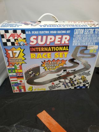 Tomy Team Afx International Race Set Ho Scale Electric Road Racing Cars