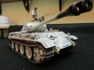 Collectors Showcase CS00354 German Panzer V Panther Tank 1/30 winter camo 2
