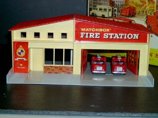 Matchbox Lesney Fire Station Gift Set G - 10 cream face 4 mods VNM boxes 5