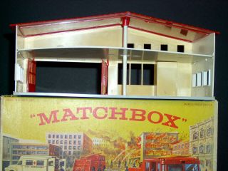 Matchbox Lesney Fire Station Gift Set G - 10 cream face 4 mods VNM boxes 6