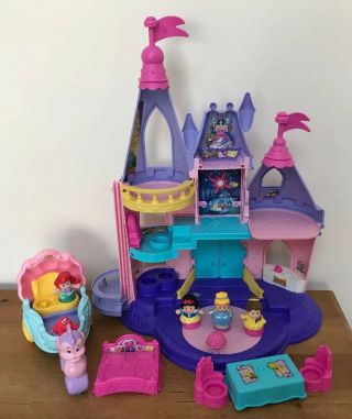 Fisher - Price Little People Disney Princess Musical Dancing Castle Carriage