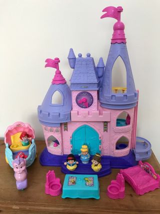 Fisher - Price Little People Disney Princess Musical Dancing Castle Carriage 2