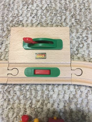 BRIO Wooden Train Mountain Action Figure 8 Set With Battery Powered Train 2001 6