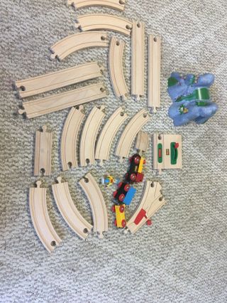 BRIO Wooden Train Mountain Action Figure 8 Set With Battery Powered Train 2001 7