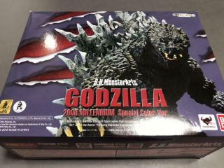 S.  H.  Monsterarts Godzilla 2000 Millenium Special Color Ver Action Figure Bandai